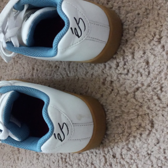 eS skate shoes size 5.5 - Picture 3 of 6